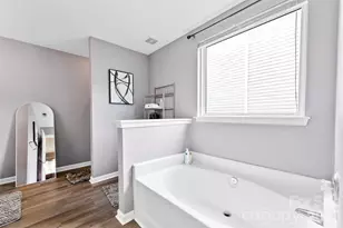 727 Almora Dr, Charlotte, NC 28216 - Photo 22