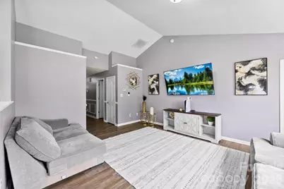 727 Almora Drive, Charlotte, NC 28216 - Photo 8