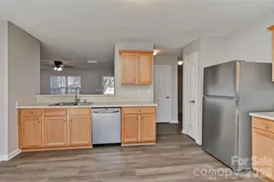 9225 White Aspen Pl, Charlotte, NC 28269 - Photo 16