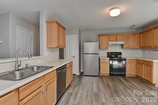 9225 White Aspen Pl, Charlotte, NC 28269 - Photo 14