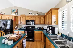 1489 Round Mountain Rd, Brevard, NC 28712 - Photo 12