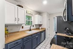 20133 Floral Ln, Cornelius, NC 28031 - Photo 8