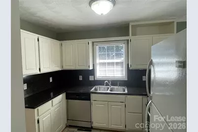 23 44th Avenue Place NE, Hickory, NC 28603 - Photo 6