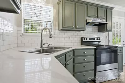 10122 Northwoods Forest Drive, Charlotte, NC 28214 - Photo 2