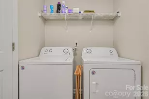 5504 Waverly Lynn Ln, Charlotte, NC 28269 - Photo 14