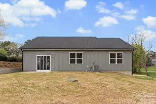 220 Nancy Dr, Shelby, NC 28152 - Photo 2