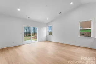 220 Nancy Dr, Shelby, NC 28152 - Photo 6