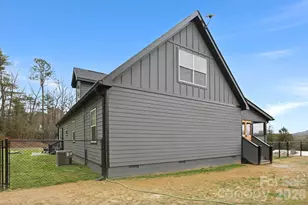 67 Nimitz Dr, Brevard, NC 28712 - Photo 4