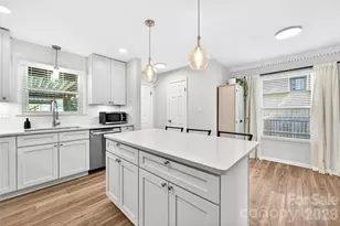 10932 Blue Heron Dr, Charlotte, NC 28226 - Photo 14