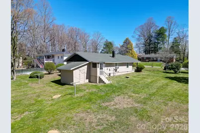 438 Loop Road, Hendersonville, NC 28792 - Photo 32