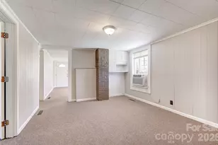 438 Loop Rd, Hendersonville, NC 28792 - Photo 10