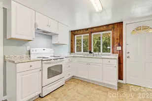 438 Loop Rd, Hendersonville, NC 28792 - Photo 16