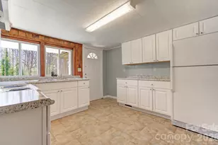 438 Loop Rd, Hendersonville, NC 28792 - Photo 18