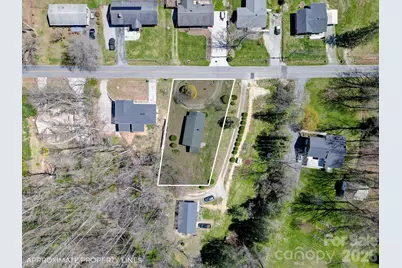 438 Loop Road, Hendersonville, NC 28792 - Photo 36