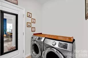 4301 Grove St, Charlotte, NC 28269 - Photo 16