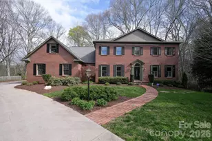 550 20th Ave Ct NW, Hickory, NC 28601 - Photo 1