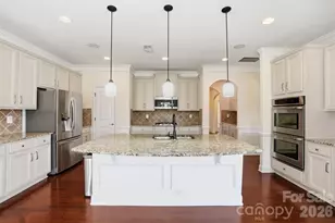5509 Holly Hills Dr, Waxhaw, NC 28173 - Photo 10