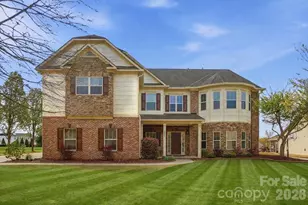 5509 Holly Hills Dr, Waxhaw, NC 28173 - Photo 2