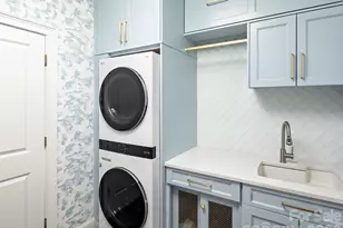 604 Holt Ln, Asheville, NC 28803 - Photo 18