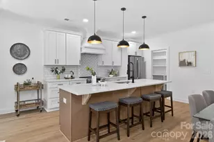 1802 Vinton St, Charlotte, NC 28216 - Photo 2