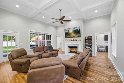 706 Toncin Avenue, Bessemer City, NC 28016 - Photo 4