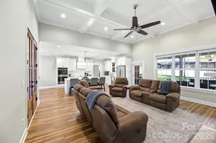 706 Toncin Ave, Bessemer City, NC 28016 - Photo 8