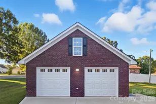 706 Toncin Ave, Bessemer City, NC 28016 - Photo 32