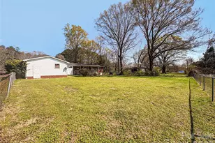 2011 Mountain Creek Rd, Albemarle, NC 28001 - Photo 26