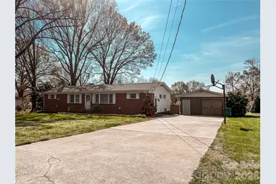 2011 Mountain Creek Road, Albemarle, NC 28001 - Photo 2