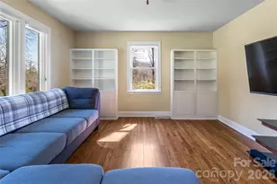 215 Browning Ave, Hendersonville, NC 28791 - Photo 10