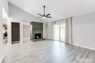 8242 Walnut Creek Ln, Charlotte, NC 28227 - Photo 4