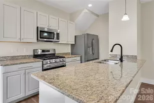 22 Ben Lippen Rd, Asheville, NC 28806 - Photo 6