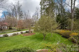 1126 4th Ave W, Hendersonville, NC 28739 - Photo 8