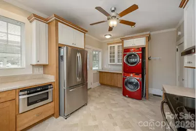 1126 4th Avenue W, Hendersonville, NC 28739 - Photo 18