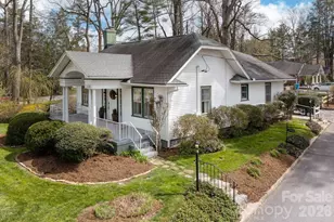 1126 4th Ave W, Hendersonville, NC 28739 - Photo 2