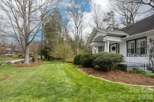 1126 4th Ave W, Hendersonville, NC 28739 - Photo 6