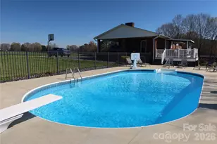 4061 Optimist Dr, Newton, NC 28658 - Photo 2