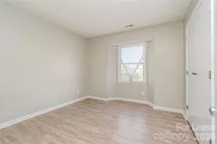 6165 Meadow Rose Ln, Charlotte, NC 28215 - Photo 18