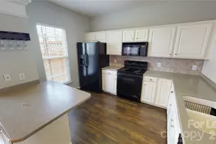 5532 Werburgh St, Charlotte, NC 28209 - Photo 6