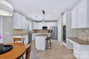 10804 Carmody Ct, Charlotte, NC 28277 - Photo 16