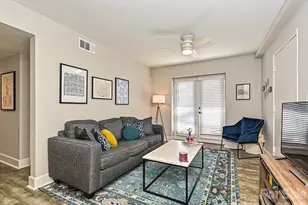 201 N Dotger Ave, Charlotte, NC 28207 - Photo 2