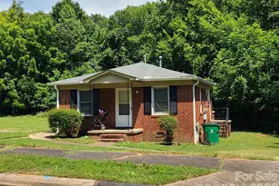 3106 Capitol Dr, Charlotte, NC 28208 - Photo 2