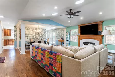 106 Oak Hollow Court, Asheville, NC 28805 - Photo 4