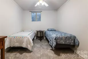 106 Oak Hollow Ct, Asheville, NC 28805 - Photo 36