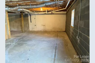 86 34th Avenue NW, Hickory, NC 28601 - Photo 16