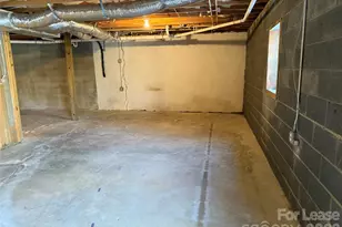 86 34th Ave NW, Hickory, NC 28601 - Photo 16