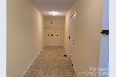 86 34th Avenue NW, Hickory, NC 28601 - Photo 18