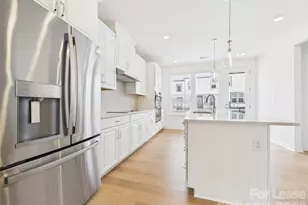 3013 Rexton Ln, Charlotte, NC 28262 - Photo 4