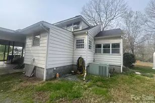 3761 W Greensboro Chapel Hill Rd, Liberty, NC 27298 - Photo 6