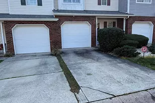 5965 Prescott Ct, Charlotte, NC 28269 - Photo 2